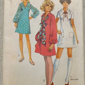 80er Jahre Kleid Kleid mit Schlitz vorne und in Mini oder Regular Länge in Gr. 10 Komplettes Vintage 80er Jahre Schnittmuster 8805