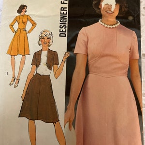 Designer-Modekleid mit geformtem Vordereinsatz, ausgestelltem Rock, Größe 10, Vintage 70er-Jahre-Schnittmuster 6145, komplett