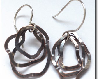 Hamered Copper Wavy Loop Earrings