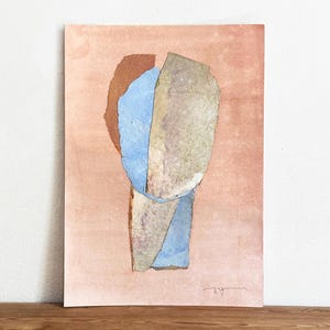 Pintura abstrata de cabeça: arte original em mídia mista, laranja pastel e azul