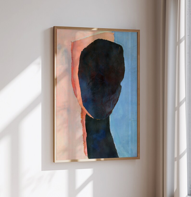 K&ouml;nnte beinhalten: Abstrakte Malerei mit einer dunkelblauen und schwarzen Figur auf einem rosa und blauen Hintergrund.