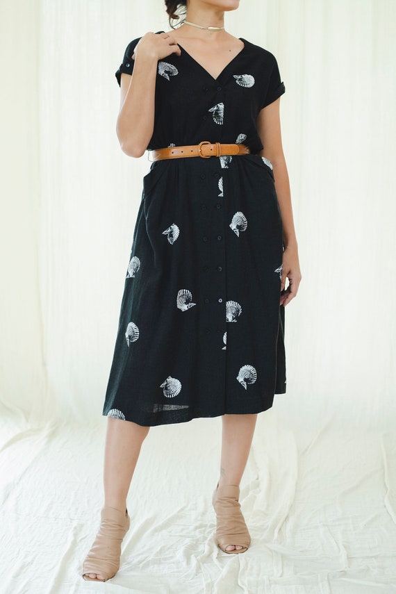 1980s French style vintage black cap sleeve cotton