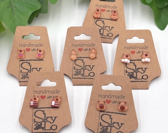 Pendientes de capibara – Pendientes kawaii de resina estilo capibara – Pendientes de animales hipoalergénicos – Postes de acero inoxidable – Pendientes pequeños y bonitos