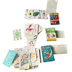 Rétro, vintage, jeux, espace rare, vieille femme de chambre, mensonges de basse-cour, cartes de voiture, années 50, années 60, jeux de cartes Russell