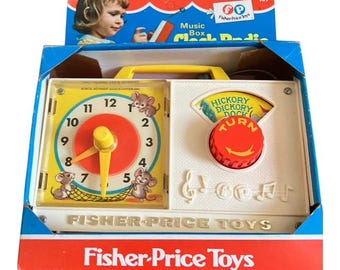 Vintage Fisher Price Plastic Clock Radio Hickory Dickory Dock in Box Unused