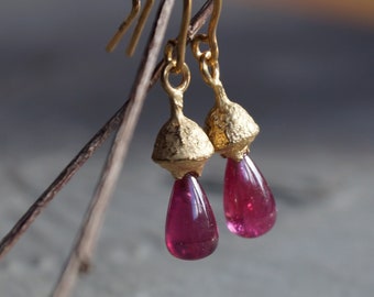 Ear pendant with ruby drops and gold-plated silver