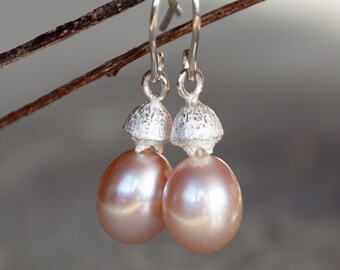 Ear pendant with pink/lavender freshwater pearls and silver