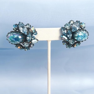 1960s Cluster Blue Rhinestone Clip-on Earrings / Vintage Rhinestone Statement Earrings