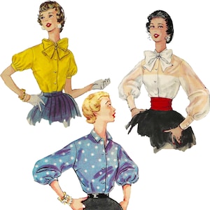 Może przedstawiać: Ilustracja w stylu vintage przedstawiająca trzy postacie w bluzkach. Jedna ma na sobie żółtą bluzkę z bufiastymi rękawami i kokardą, druga białą bluzkę z długim rękawem, kokardą i czerwonym pasem, a trzecia niebieską bluzkę w kropki z bufiastymi rękawami.
