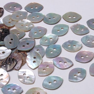 30 st (15 mm x 9 mm) handsnidade knappar i form av fiskögaform av naturlig pärlemor för kostymer, skjortor, rockar, koftor, sömnad, hantverk
