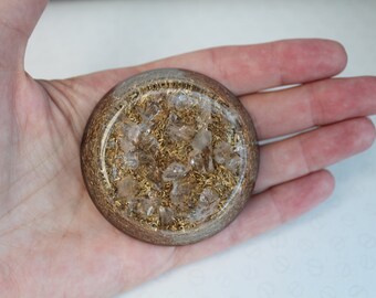 Disco chakra del cuore del disco del cuore al quarzo rosa naturale, quarzo e ottone orgone