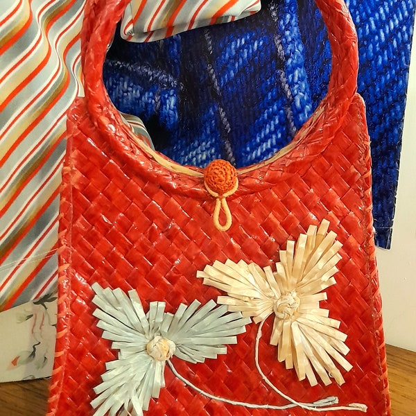 50s 60s pillar box RED woven STRAW BAG with raffia flowers