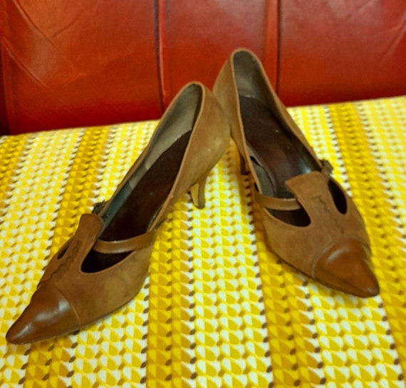 60s BROWN SUEDE t bar glamour WINKLEPICKERS heels… - image 10
