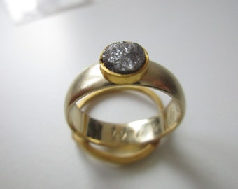 Bague femme bague en or 14k avec diamant brut rond "Zara" Rawdiamond gris noir