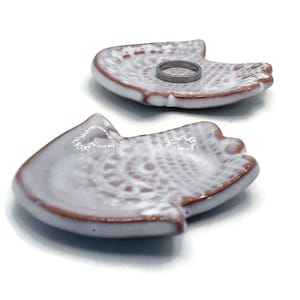 White hamsa Hand plates Ring holder Hamsa candlesticks Shabbat candlesticks Judaica Rosh ha Shana/Passover/ Shabbat gift Small wedding gift