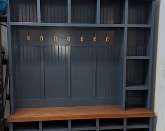 Mudroom locker with floating shelves