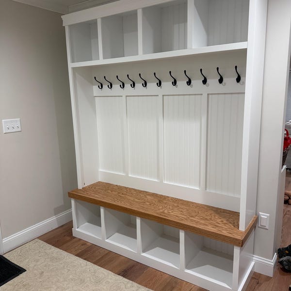The Carolina  entryway   Halltree | Mudroom locker | Hall Tree | Entryway furniture | Customizable | bench with storage  | cabinet