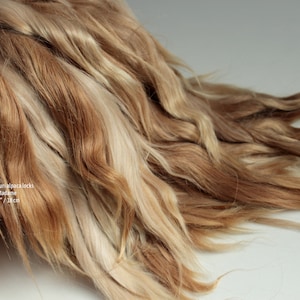 suri alpaca locks MADAME 7-8" (18-20 cm) natural MIX of white, blonde and light brown colors, washed and combed alpaca hair for dolls