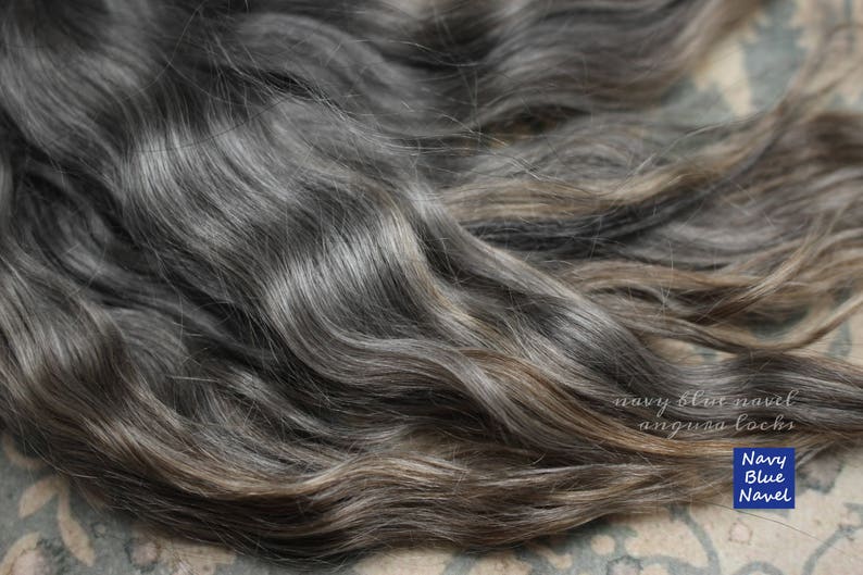 GRAY natural grey mohair fibers 20 cm cleaned and combed ready for doll hair: wig or reroot mohair locks 8