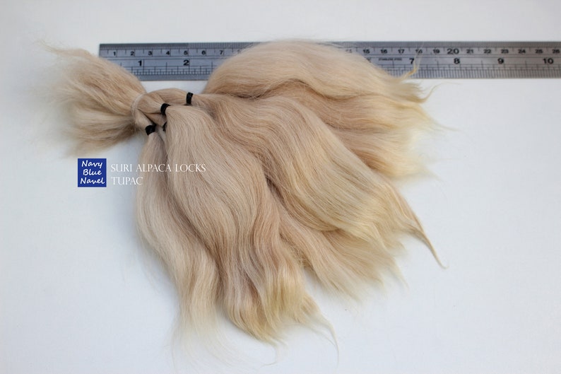 suri alpaca locks 7 TUPAC 17 cm wheat blonde ombre wavy locks, all natural washed and combed Suri alpaca fibers for doll reroot or wig zdjęcie 7