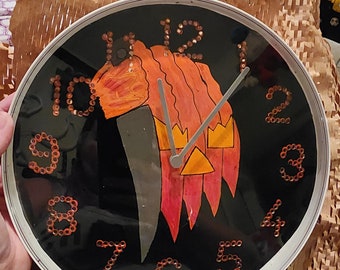 Micheal myers  halloween horror movie clock