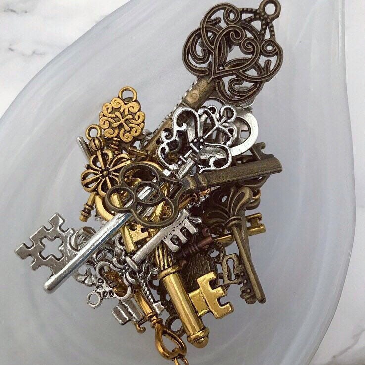 42 pcs Metal Keys Mixed Sizes and Metals Sold in Pack of 42 Keys