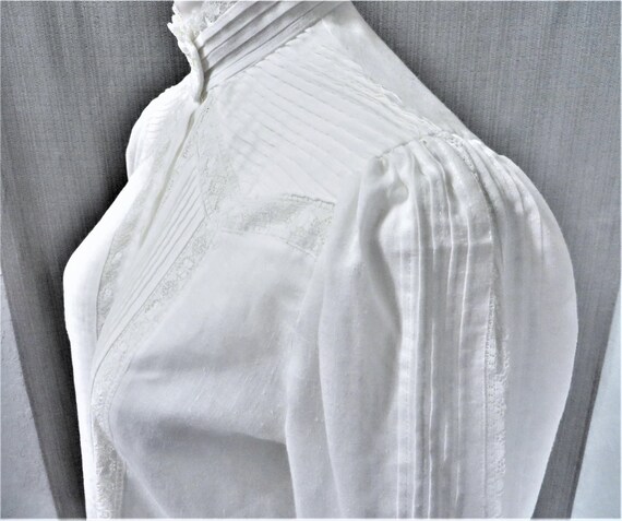 70s Vintage White Pintuck Pleated Prairie Blouse … - image 5