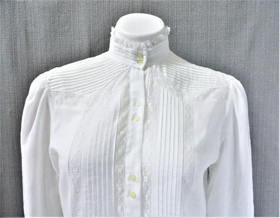 70s Vintage White Pintuck Pleated Prairie Blouse … - image 3