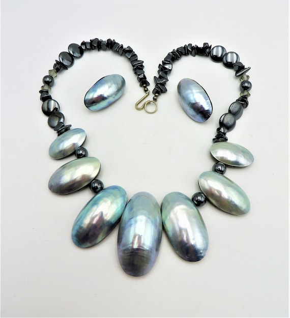 80s Silver Gray Domed Mother-of-Pearl & Hematite B