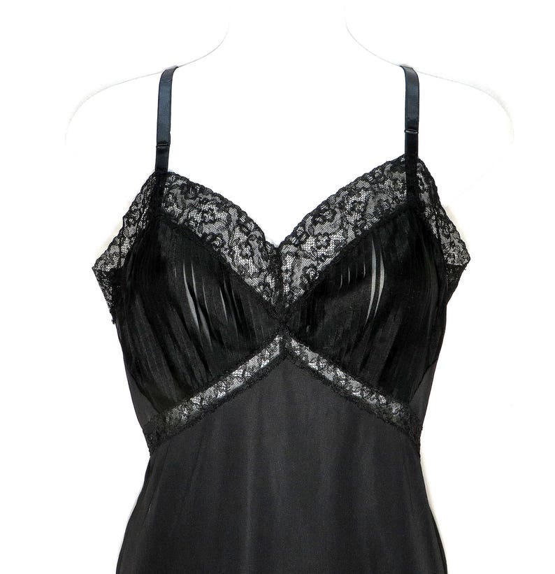 Jet Black Nylon Slip Dress Accordion Pleats /& Sheer Lace Full Slip Vintage Intimates Chemise Lingerie Empire Waist Bias Cut Size 32 S M