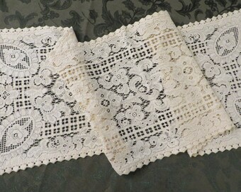 Vintage Ornate LACE Table Runner or DRESSER Scarf   12 1/2"  x 40 1/2"  //  Woven Lace, Filet Lace //  Thick, Double Edge Lace, Lays Nicely