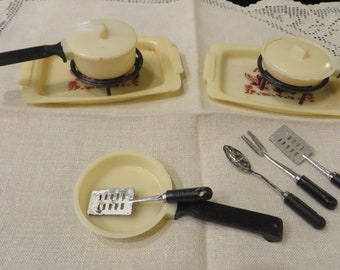 Pretend Play Kitchen Pieces - Vintage  //  Plastic Miniature Cookware, Burners, Utensils, Trays //  Miniature Kitchen  //  13 Pieces