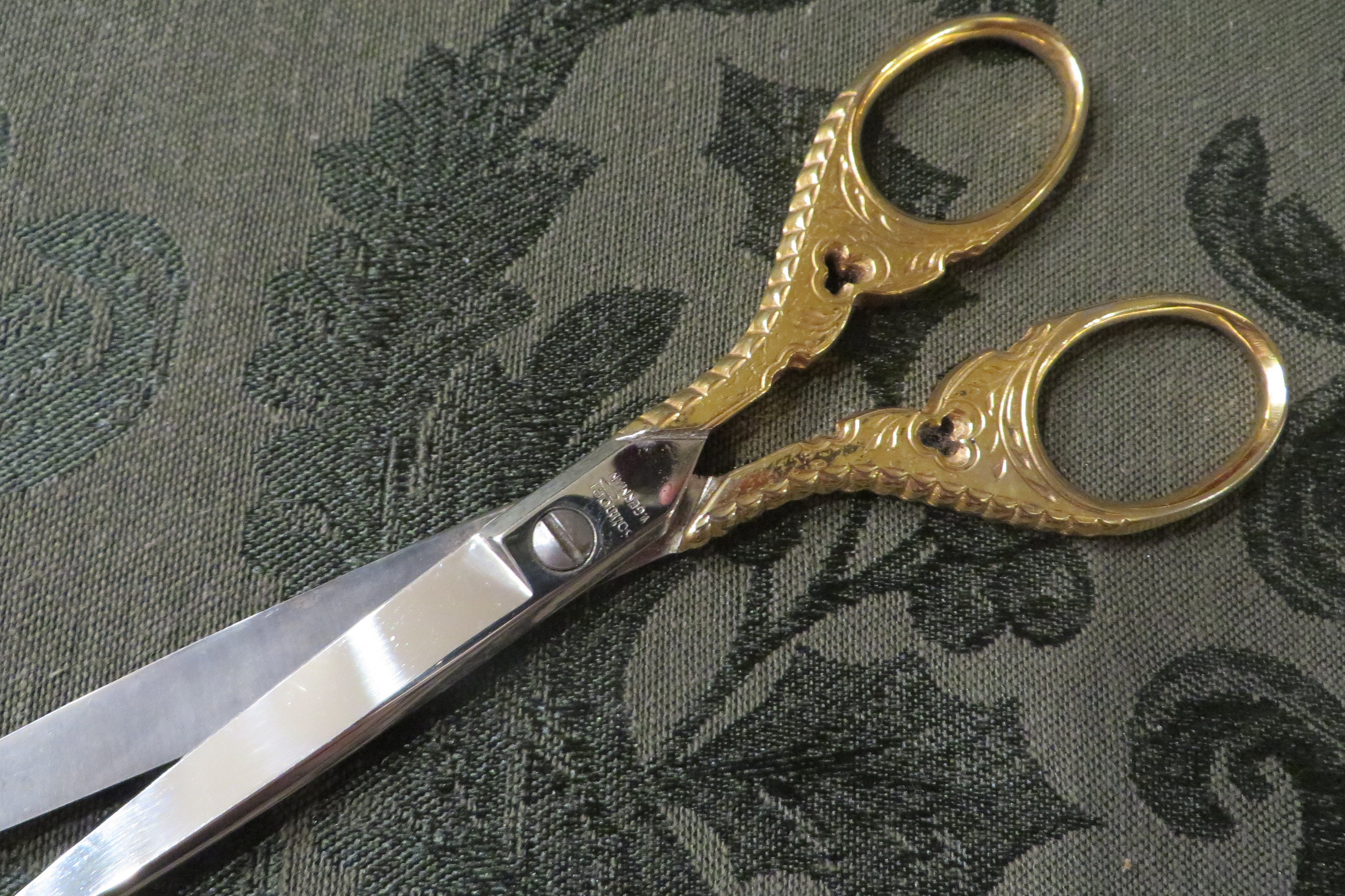 Vintage Kmart 4 1/2 Inch Embroidery White Scissors Made in Korea NEW