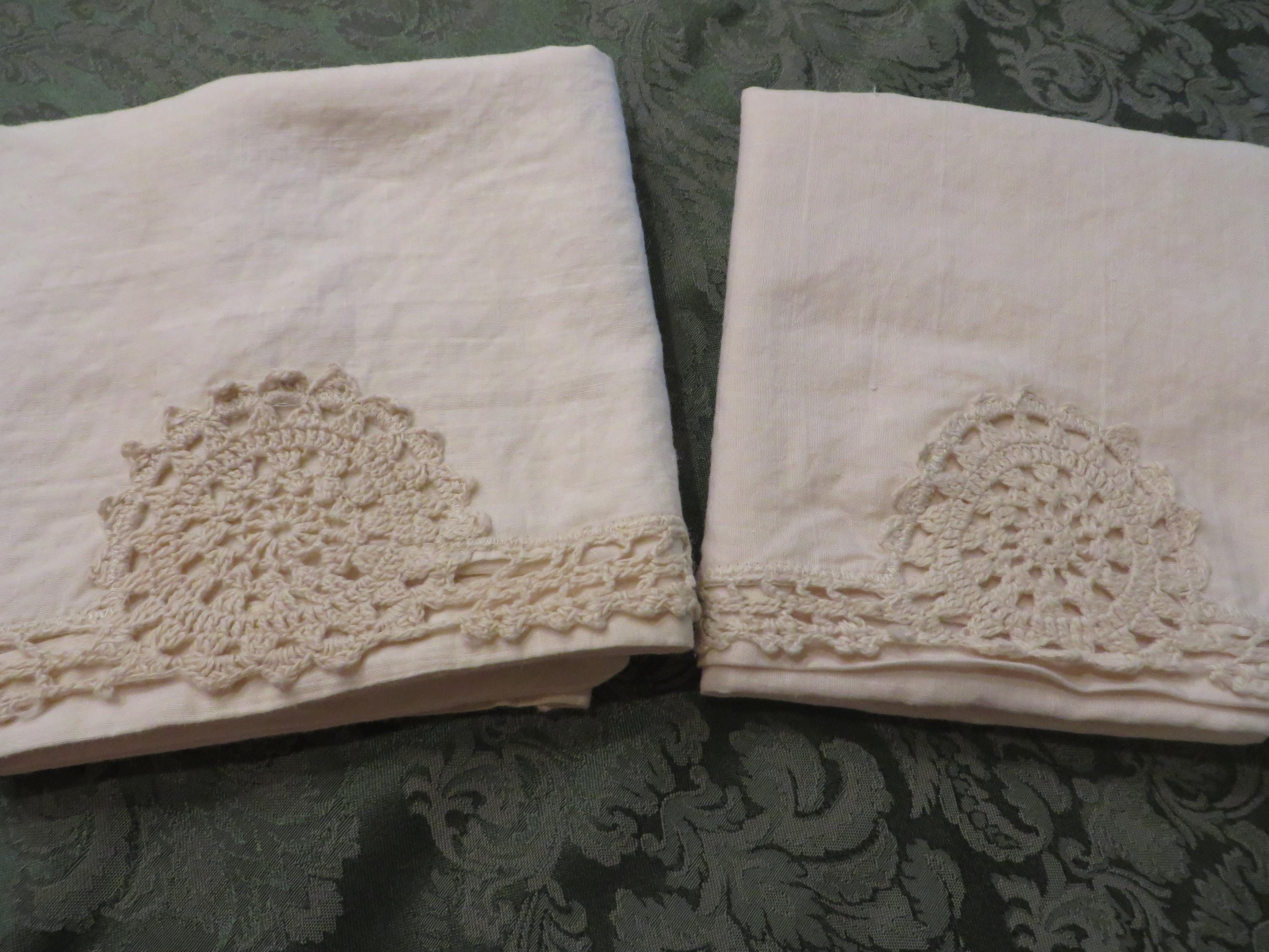Set 2 Federe Cuscino Stile Francese Con Bordo All'Uncinetto: 51x66 Cm, 100% Cotone Leggero, Chiusura A Busta - Romantico E Morbido