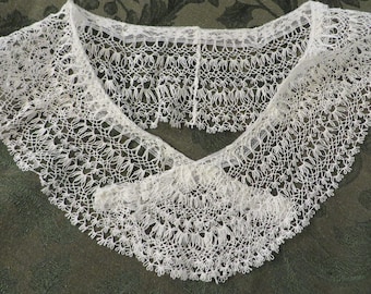 Large LACE COLLAR, Armenian Lace - Tatted Lace Collar  //  Vintage Hand Knotted Lace Collar // Bright White Color