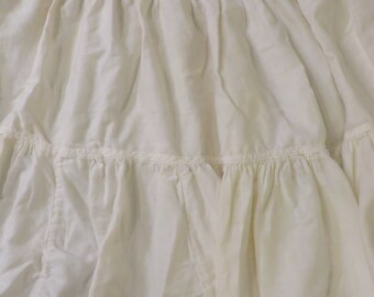 Vintage FULL, Ruffled White Skirt, PETTICOAT, Under Skirt - Waist is Only 24"  //  Costuming, Reenactment Clothing, Halloween Costume Skirt