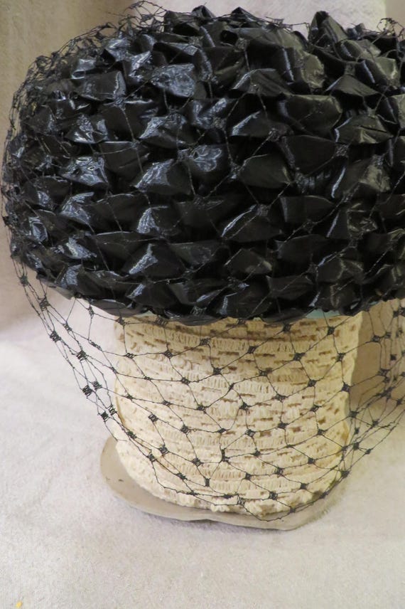 Vintage Union Made Straw Pillbox Hat Black Netting Vintage 1950 main image 2