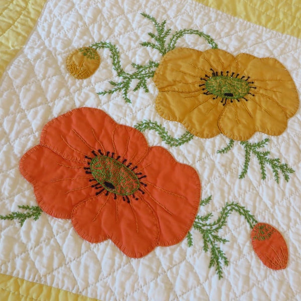 Antique APPLIQUED Quilt  //  Beautiful Hand Appliqued POPPIES in Yellow, Gold, Orange, Green  //  82" Sq  //  Scalloped Edges, Hand Quilted