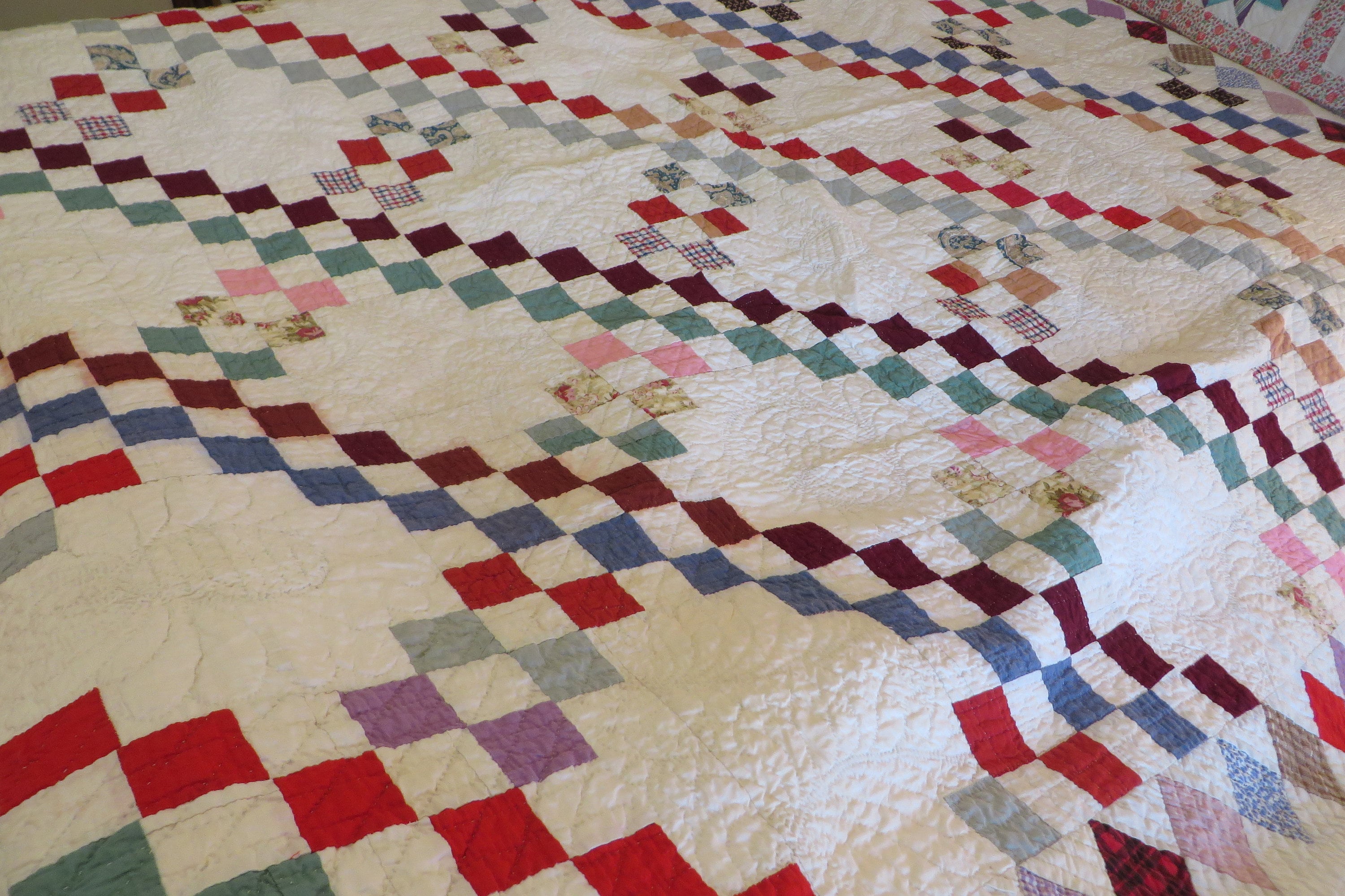 アンティークキルト　ダブルアイリッシュチェーン アンティークキルト ダブルアイリッシュチェーン レッド＆ホワイト