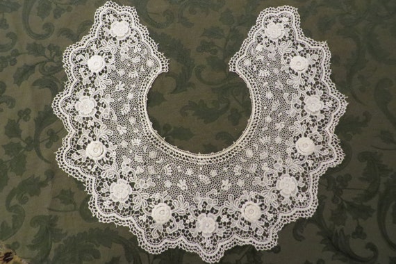 Beautiful Intricate LACE COLLAR  //  White Antiqu… - image 2