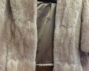 Vintage Fur Coat  //  Shoulder Wrap  //  Short Fur Wrap  //  by Ella Tremblay  //  Beautifully Lined  //  Fur Cape  //  Light Brown (Tan)