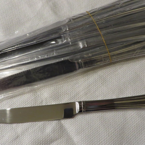 Vintage BROOKSHIRE Pattern STEAK KNIVES   //  12 Count  //  Reed & Barton Vintage Flatware