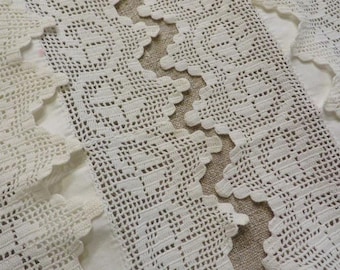 Antique Hand CROCHETED LACE - Edging - White Cotton Lace - Handmade Lace, Woven Lace - 3" Wide