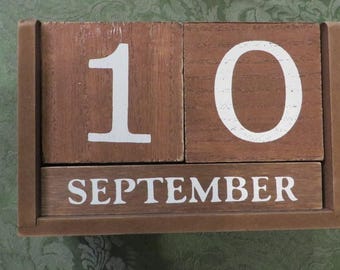 Vintage CALENDAR - Wooden, Numbered Blocks and Month Blocks to display any day of the Year - Solid Wood - Vintage with all Pieces present