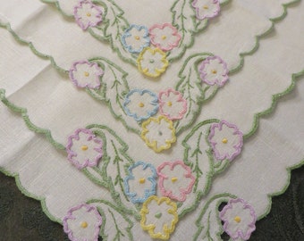 Vintage Napkins, Sweet Tiny Flowers Embroidered on LINEN, Scalloped Edges and Overlocked  //  SET of 4  //  11" Sq.  Luncheon Napkins