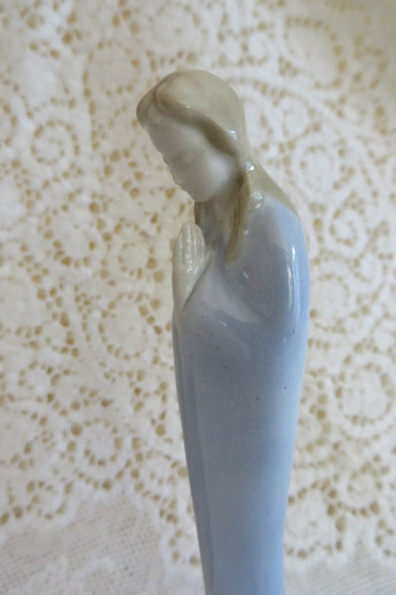 Midwinter of England Porcelain Statue Vintage Statue Woman Praying Burslem England Statue Blue and White Mother Mary by W.R