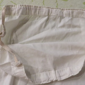 Very Vintage: Bloomers PettiPants  //  Vintage Costume, 1800s  //  Cotton  //  Ruffled Lace at Leg Base - Thigh Ties  //  Petty Pants