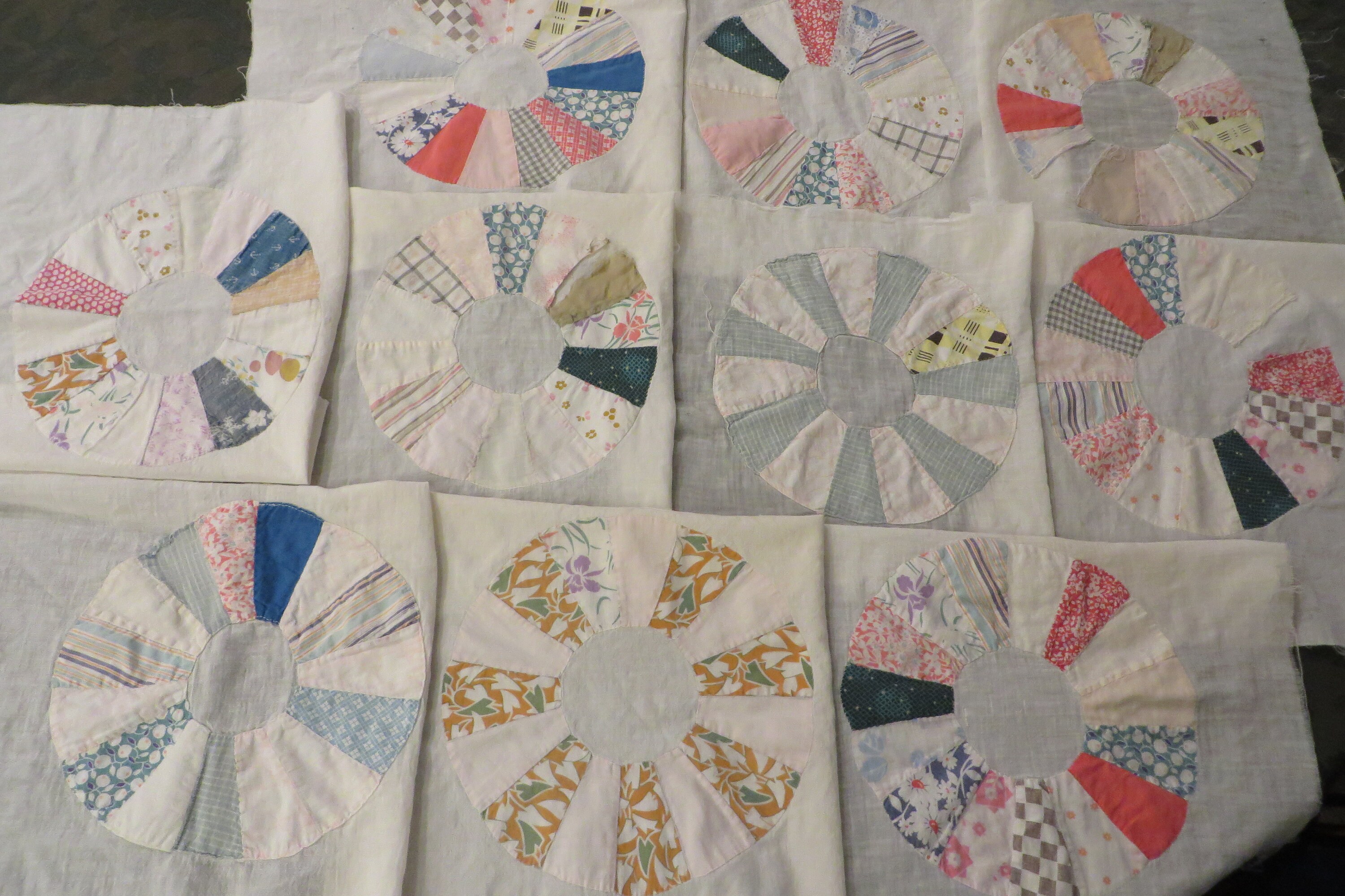 Pre-Printed Cotton Quilt Blocks Dresden Plate Cheater's Quilt