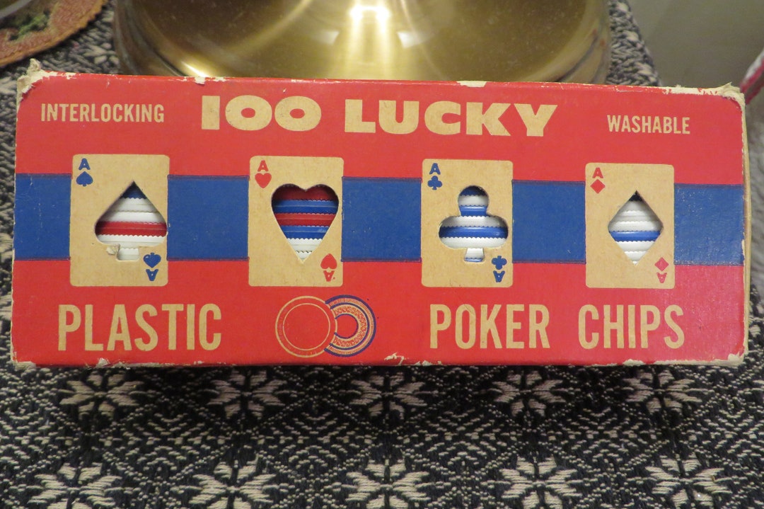 Vintage POKER CHIPS interlocking Washable Plastic Poker Chips 1 1/2