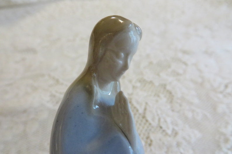 Midwinter of England Porcelain Statue Vintage Statue Woman Praying Burslem England Statue Blue and White Mother Mary by W.R